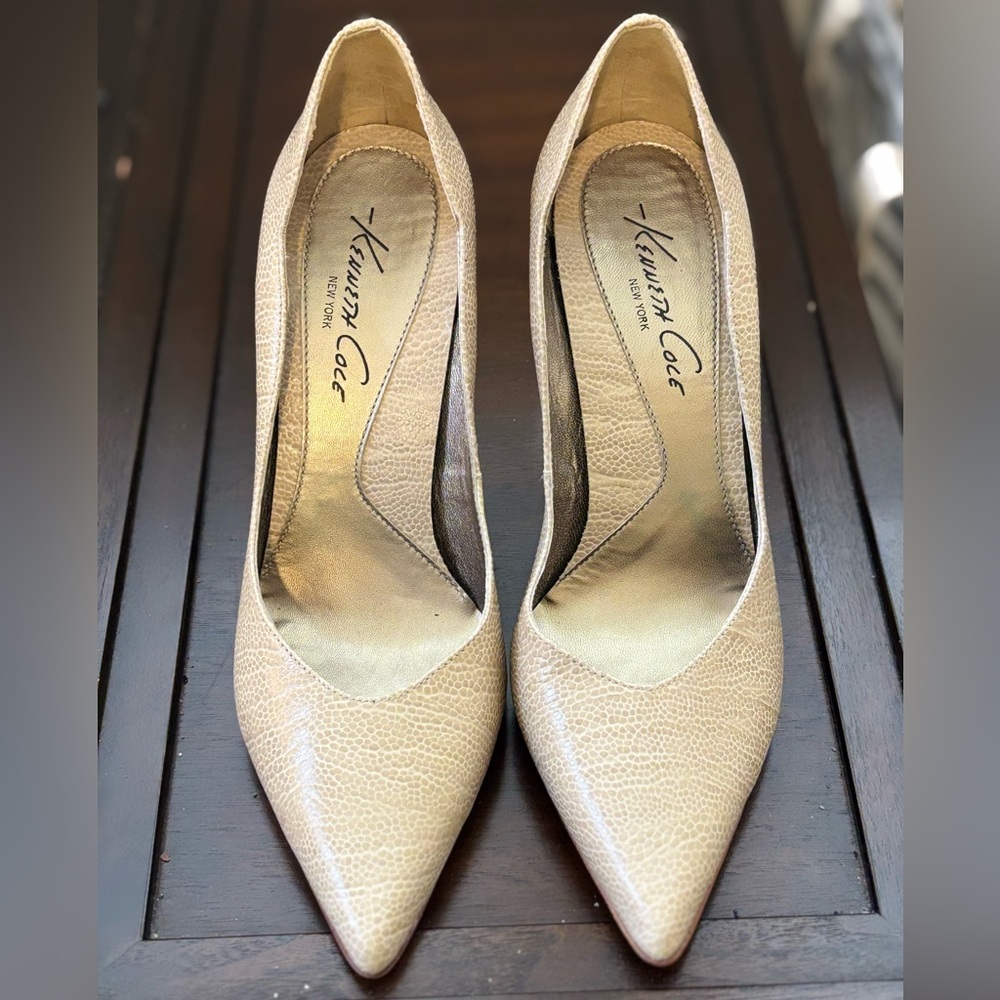 Kenneth Cole Beige Textured Heels